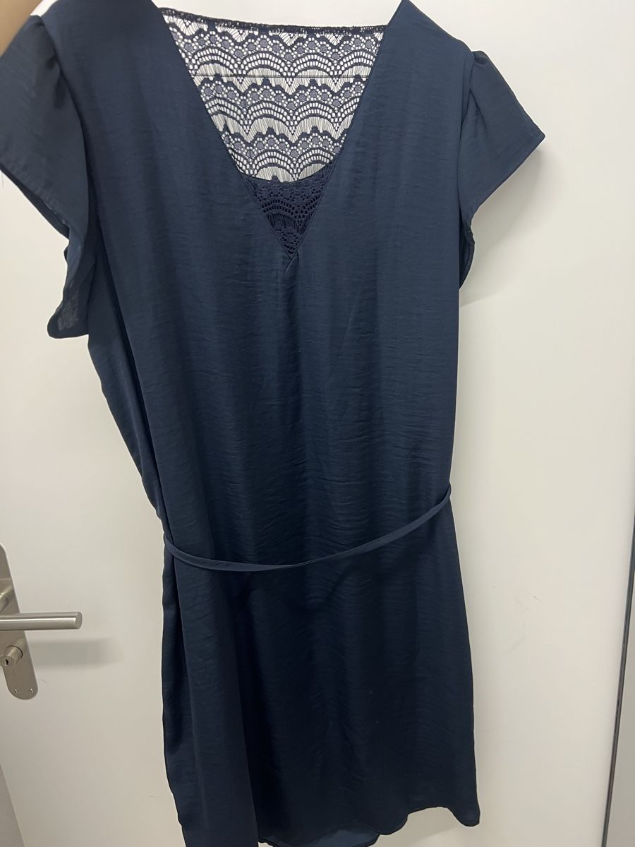 Vila Vestiti: Vila Kleid, Grösse S, dunkelblau – Usato da Urdorf venduto da ines.tr96 2