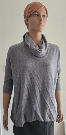 Grauer Oversize Rollkragenpullover Gr. M von Maddison