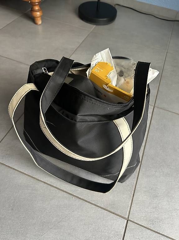 Medela Accessoires pour allaitement: Meleda Milchpumpe – D'occasion à Winterthur par snowflake86 1