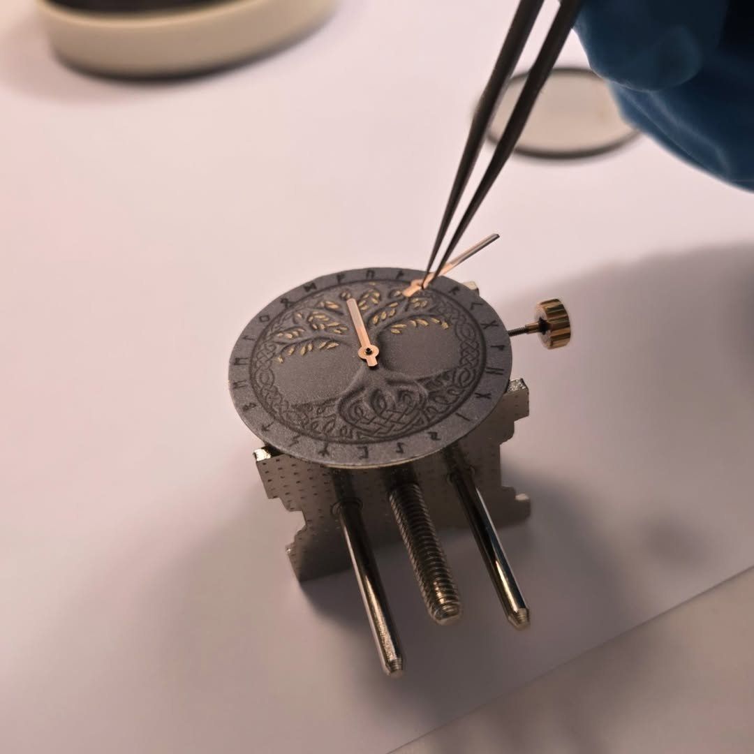 Orologi: Montre "Yggdrasil" – Usato da Delémont venduto da Guerd.Art 3