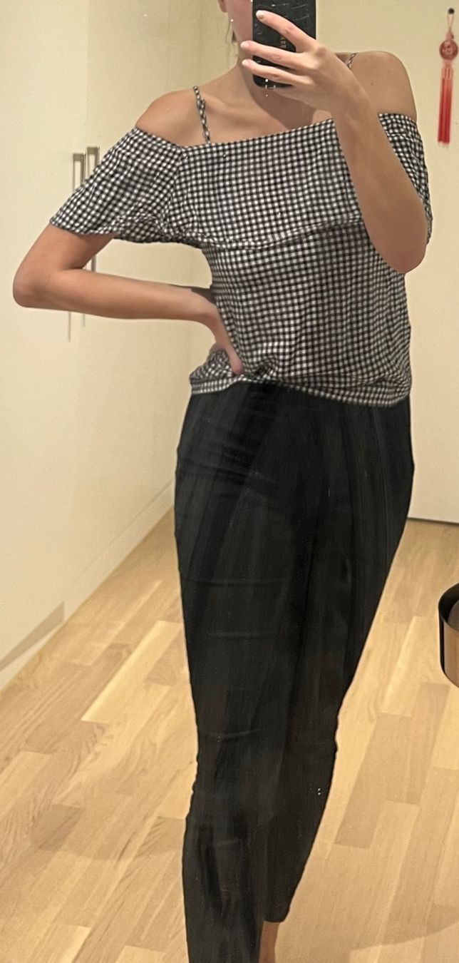 Top: Kariertes schulterfreies Top in Grösse M – Usato da Zürich venduto da Allys-Closet 1