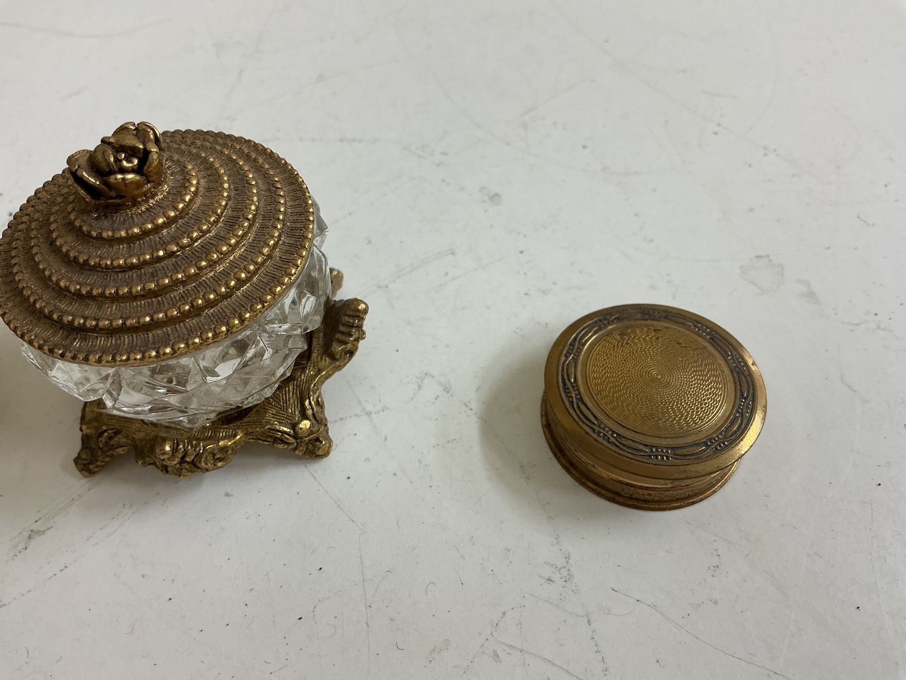Tutte le decorazioni: 4 kleine Glitzer Dosen – Usato da Bern venduto da vielerart 2