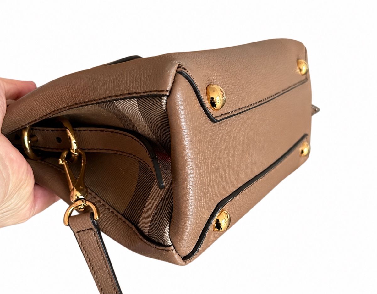 Burberry Borse: Burberry Handtasche  – Usato da Allschwil venduto da 197_r5w9 1