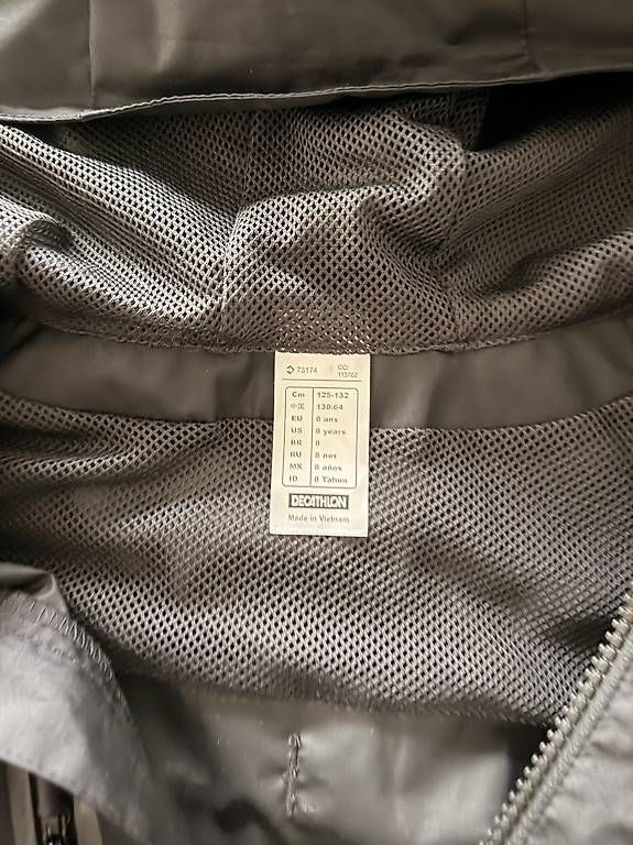 Giacche & Cappotti: Kinderjacke mit Kapuze – Usato da Wädenswil venduto da casamoni 2
