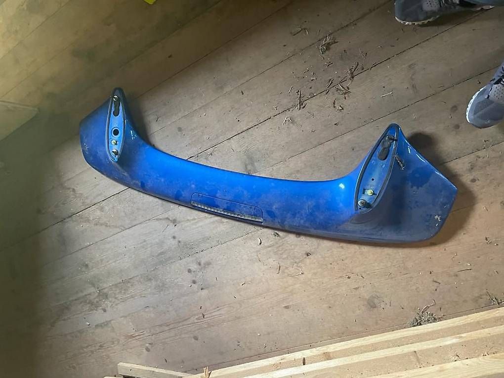 Alle Autoersatzteile: Heckflügel Subaru WRX – Gebraucht aus Feusisberg von birchlerluca 1