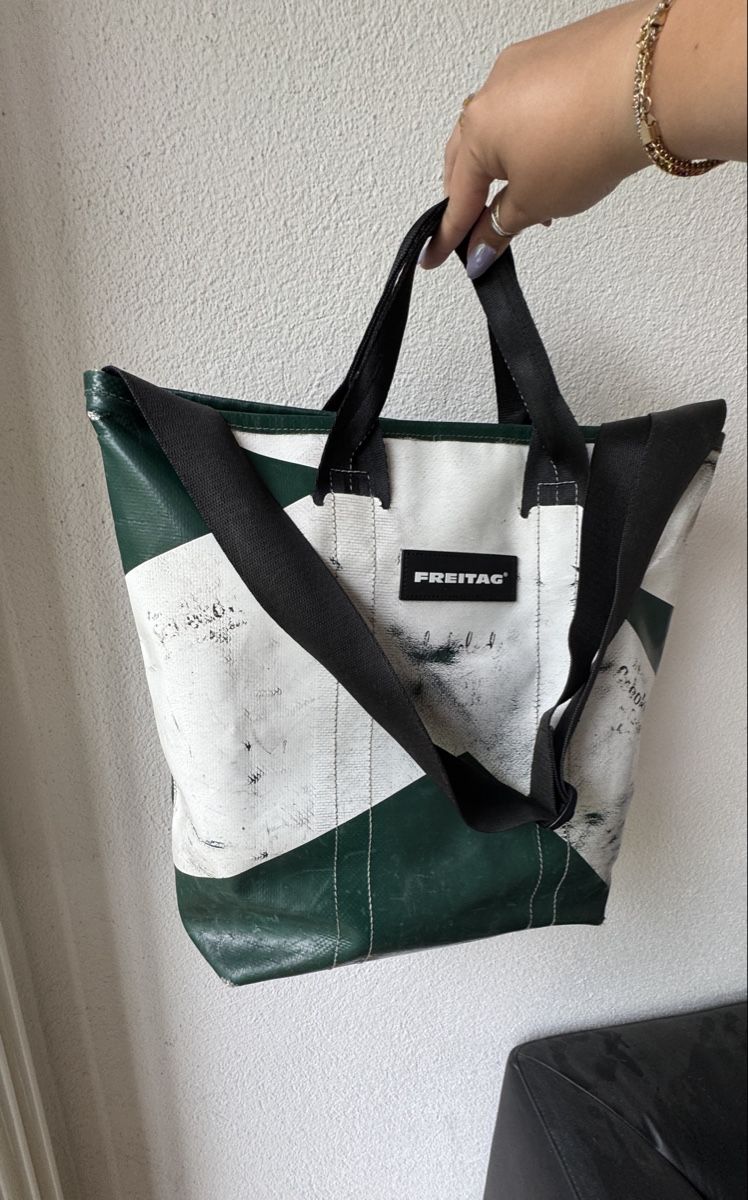 Freitag Borse: Weiss Grüne Freitag Tasche – Usato da Chur venduto da arxi 1