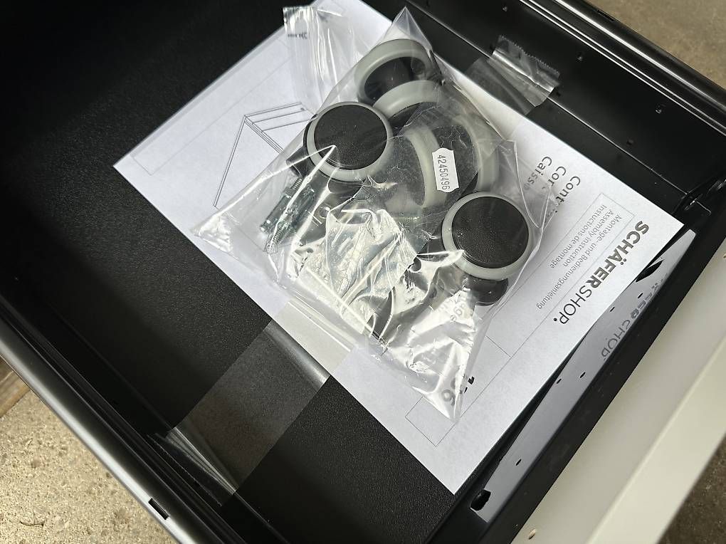 Korpus: neuer Rollcontainer mit 4 Schubladen inkl. 2 Schlüssel – Neu (gemäss Beschreibung) aus Necker von liq24 4