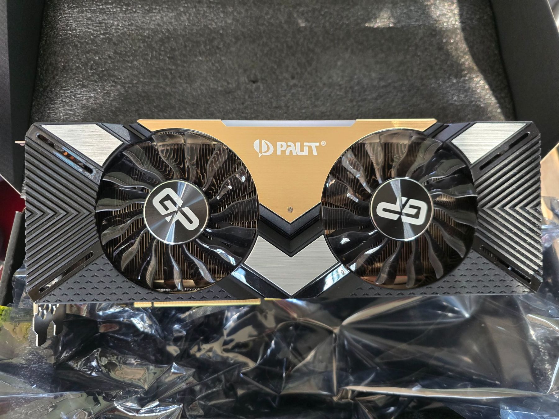 Nvidia Schede grafiche: NVIDIA RTX 2080 Ti GamingPro OC – Usato da Zürich venduto da sapta15