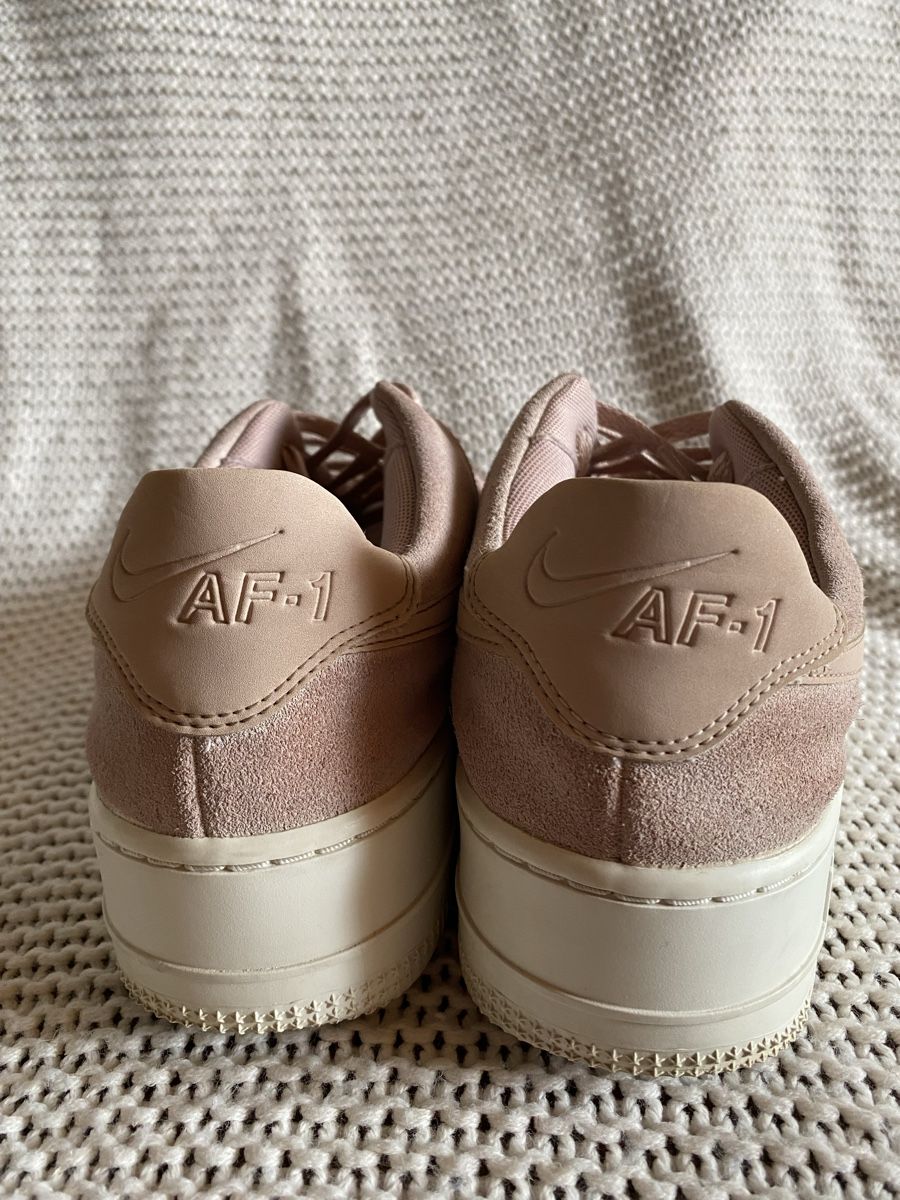 Nike Scarpe da donna: Nike Air Force 1 Sage, Taille 41. – Usato da Geneve venduto da Monthoux13 2