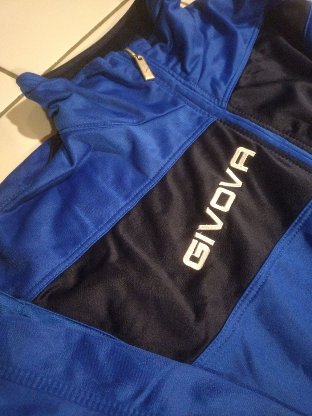 Giacche: Track jacket Givova Blue - Nice shape – Usato da Farvagny-le-Grand venduto da LaCaverne