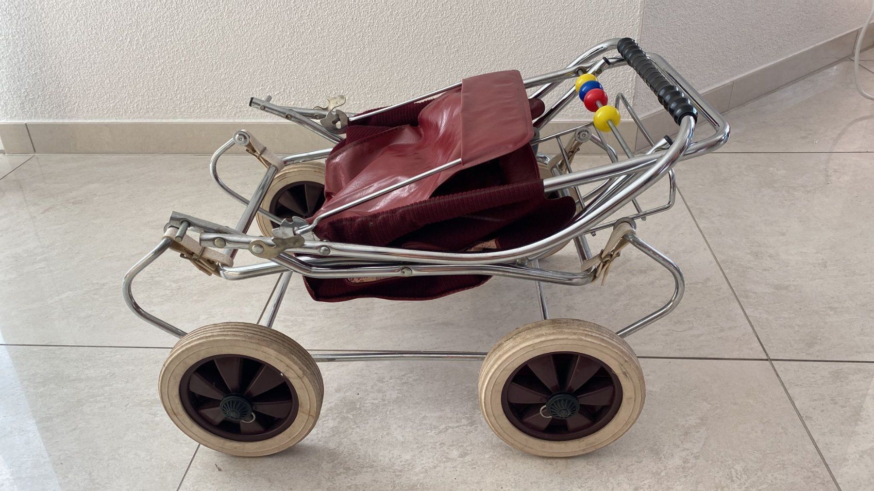 Carrozzine per bambole: alter Puppen Kinderwagen – Usato da Dagmersellen venduto da Arcticsnow2017 2