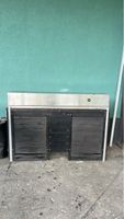 Solide Stehbar aus chromstal & Holz