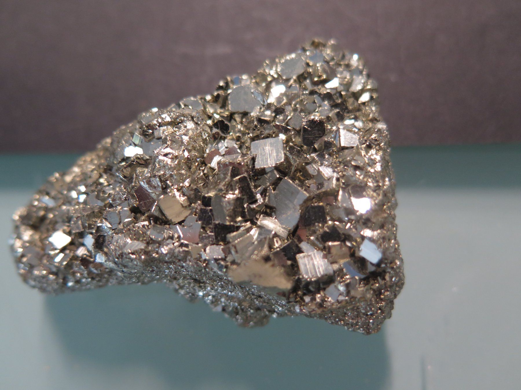 Mineralien & Heilsteine: Hochglänzender Pyrit von Peru ca. 107 gr. – Gebraucht aus Schaffhausen von Yamakana51L8736OQ8 4