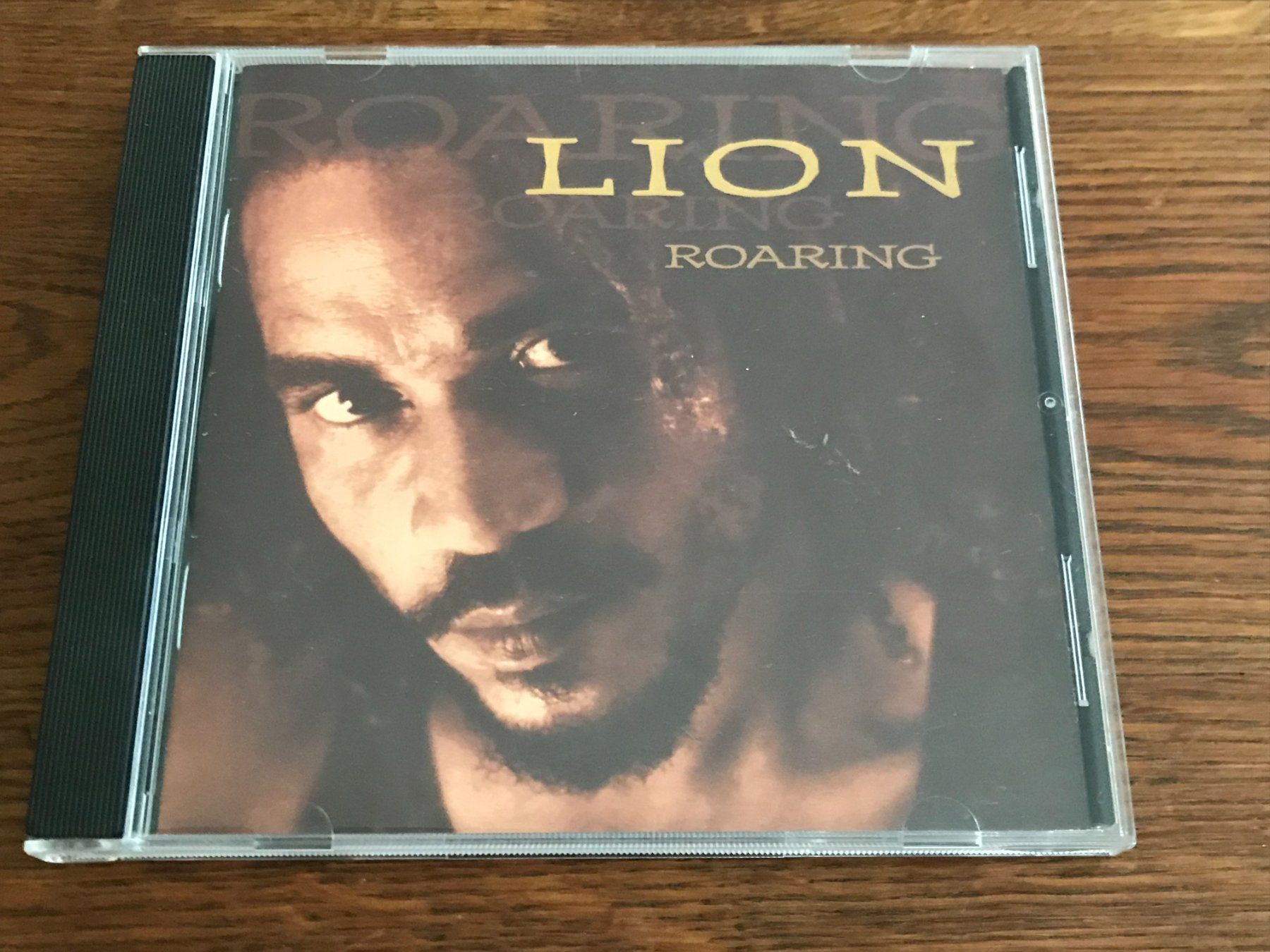 CDs: ROARING LION - Lion Roaring - Roots Reggae – Gebraucht aus Buchs AG von Archie