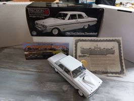 Ford Fairlane Thunderbolt 1/18 Précision 100