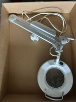 Lupenlampe aus Pedicure Praxis, gut funktionell, neuwertig!