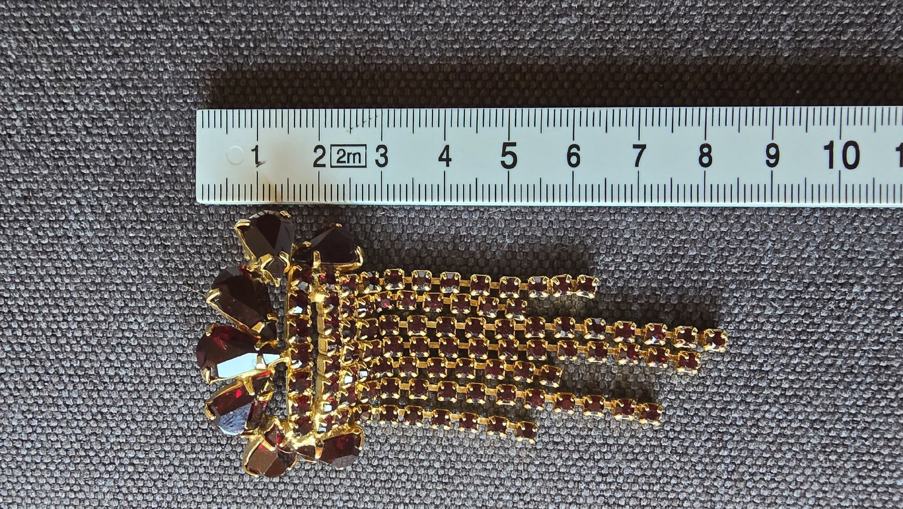 Spille & Fermagli: Brosche,  rot,  goldfarbig mit Glassteinen – Usato da Triesen venduto da Vanlie 2