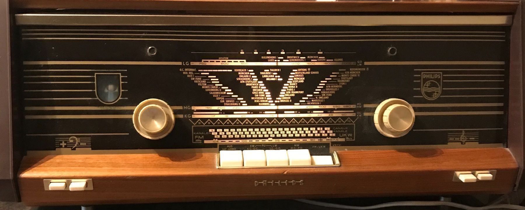 Philips Radios: Röhrenradio Philips B4X23A – D'occasion à Bern par Jihman