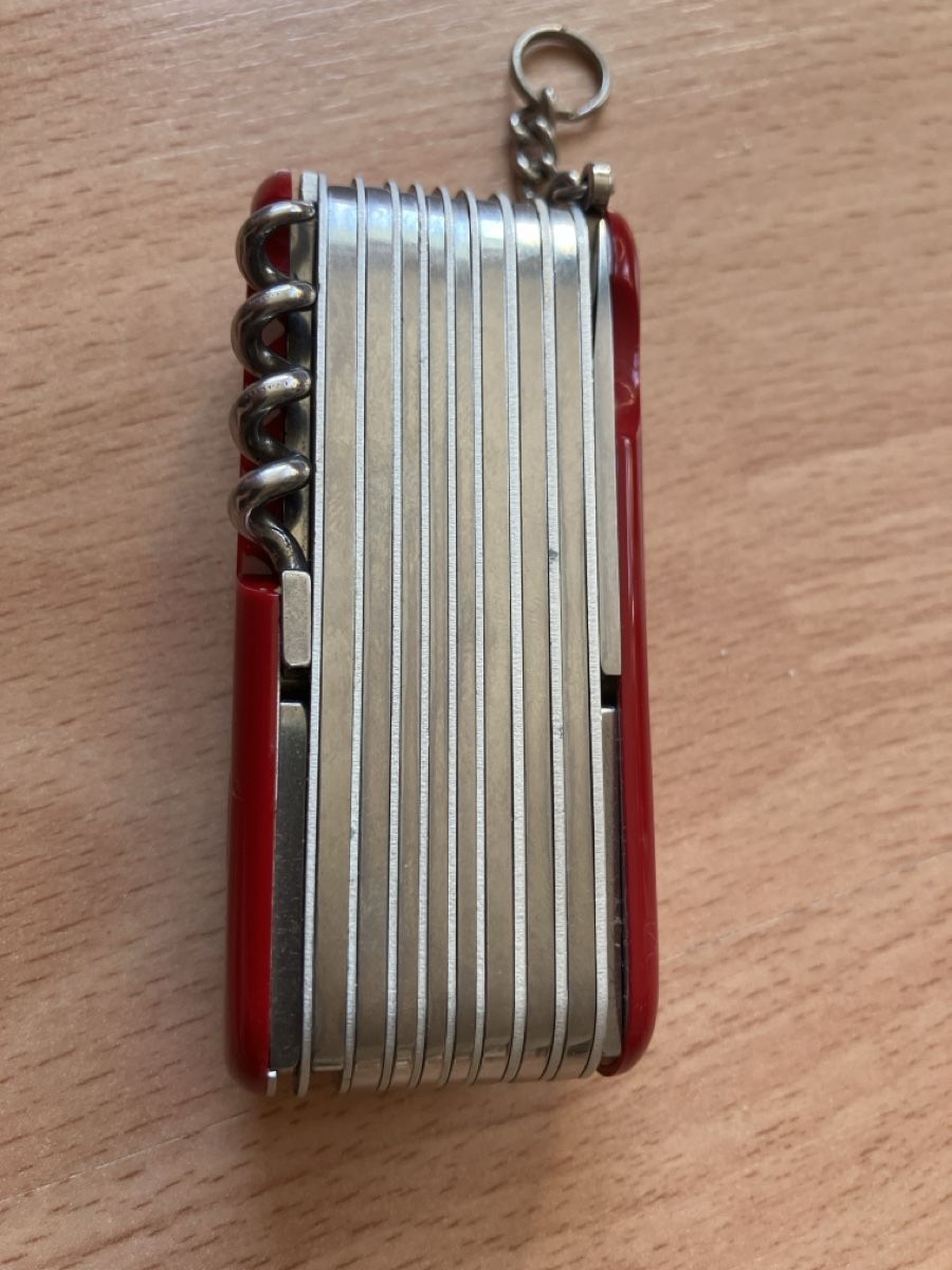Wenger Zubehör: Extra Large Wenger Taschenmesser XXL – Gebraucht aus Zürich von Classic_Collection_Zurich 4