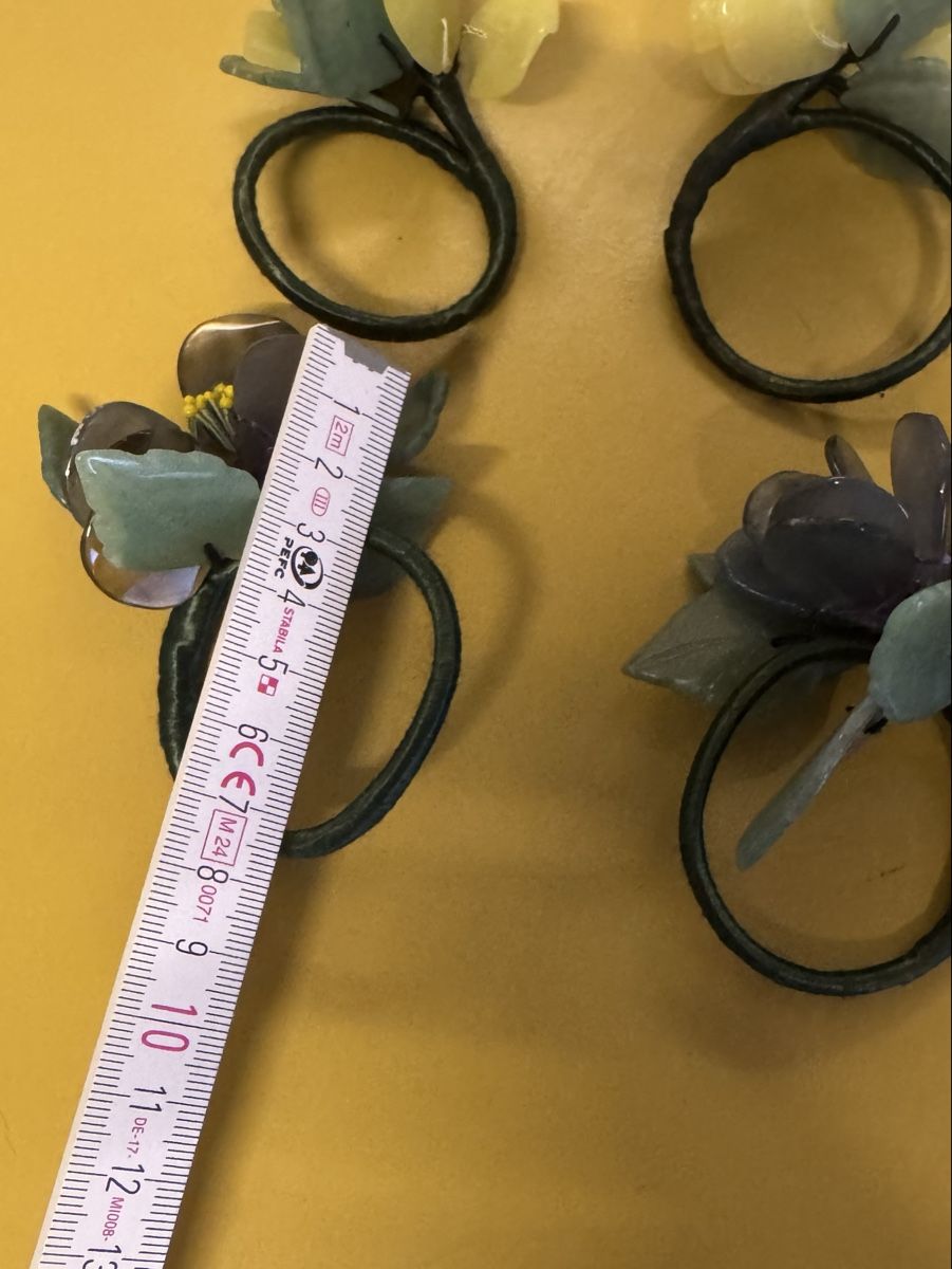 Altro in Decorazioni & Accessori: Serviettenringe Blumen 8 stk. Steinoptik  – Usato da Schlieren venduto da Freundlich02 5