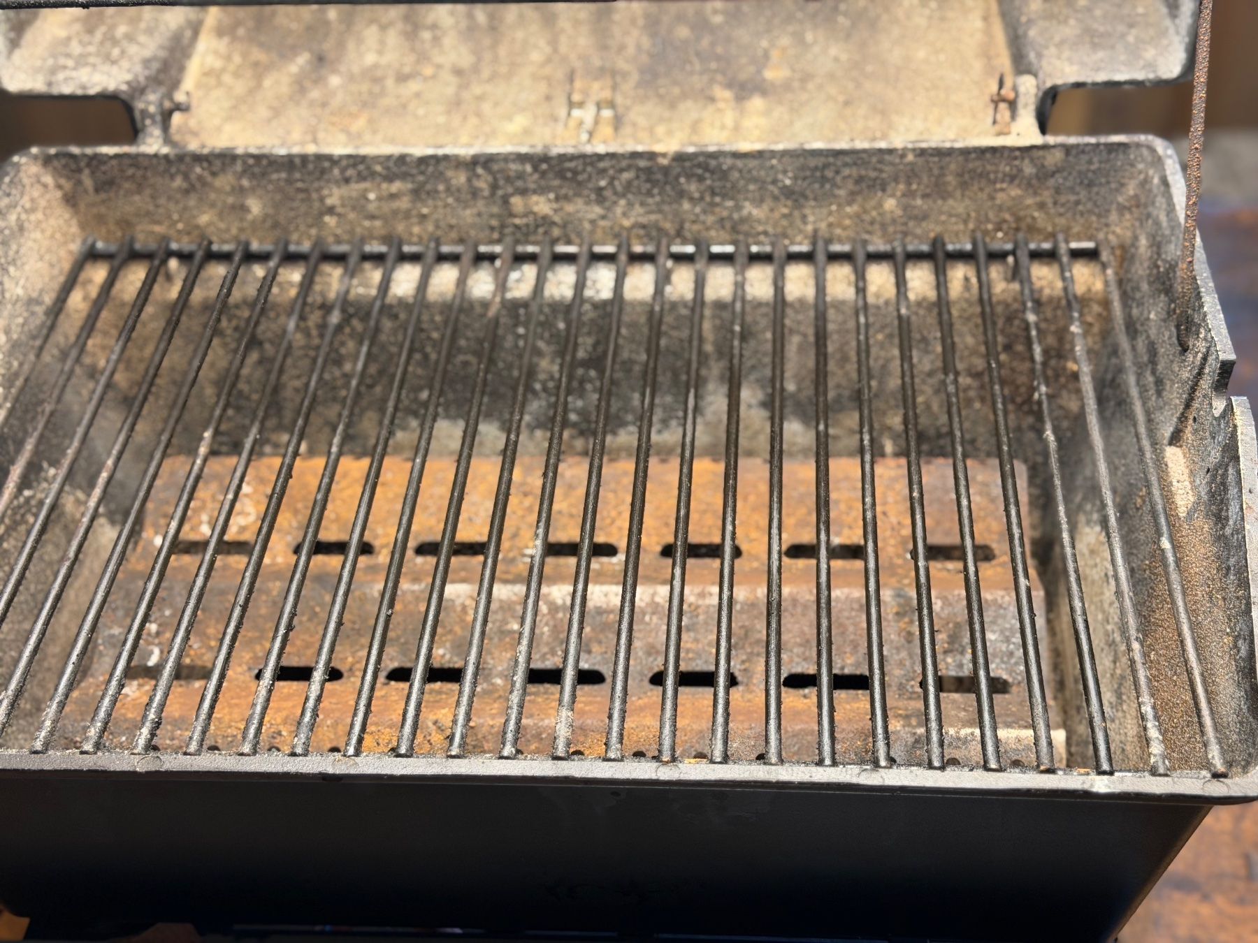 Grils: König Gas Grill, Doppelbrenner – D'occasion à Hausen AG par eri_6ndx 3