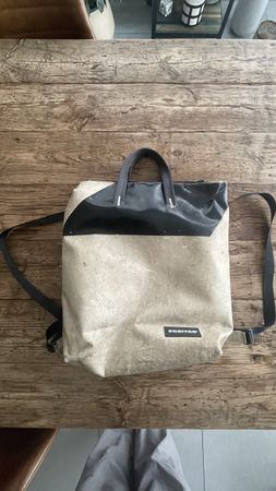 Sac à dos Freitag beige et noir en bon état général