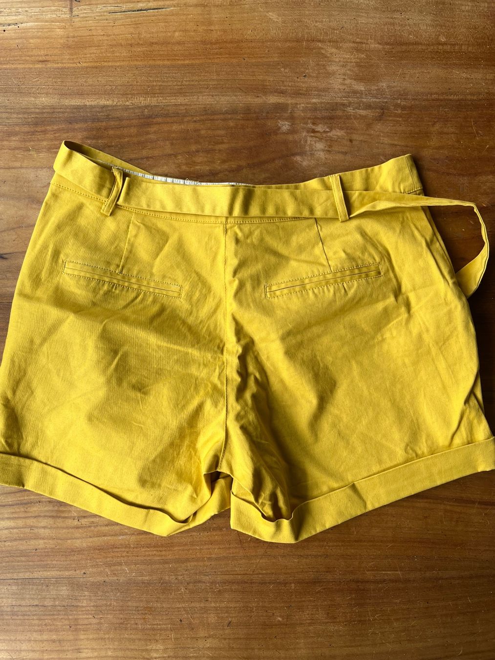 Mango Pantaloni: Mango Sommer-Shorts, Gr. 38, senfgelb – Nuovo (secondo la descrizione) da Bern venduto da tweety713 1