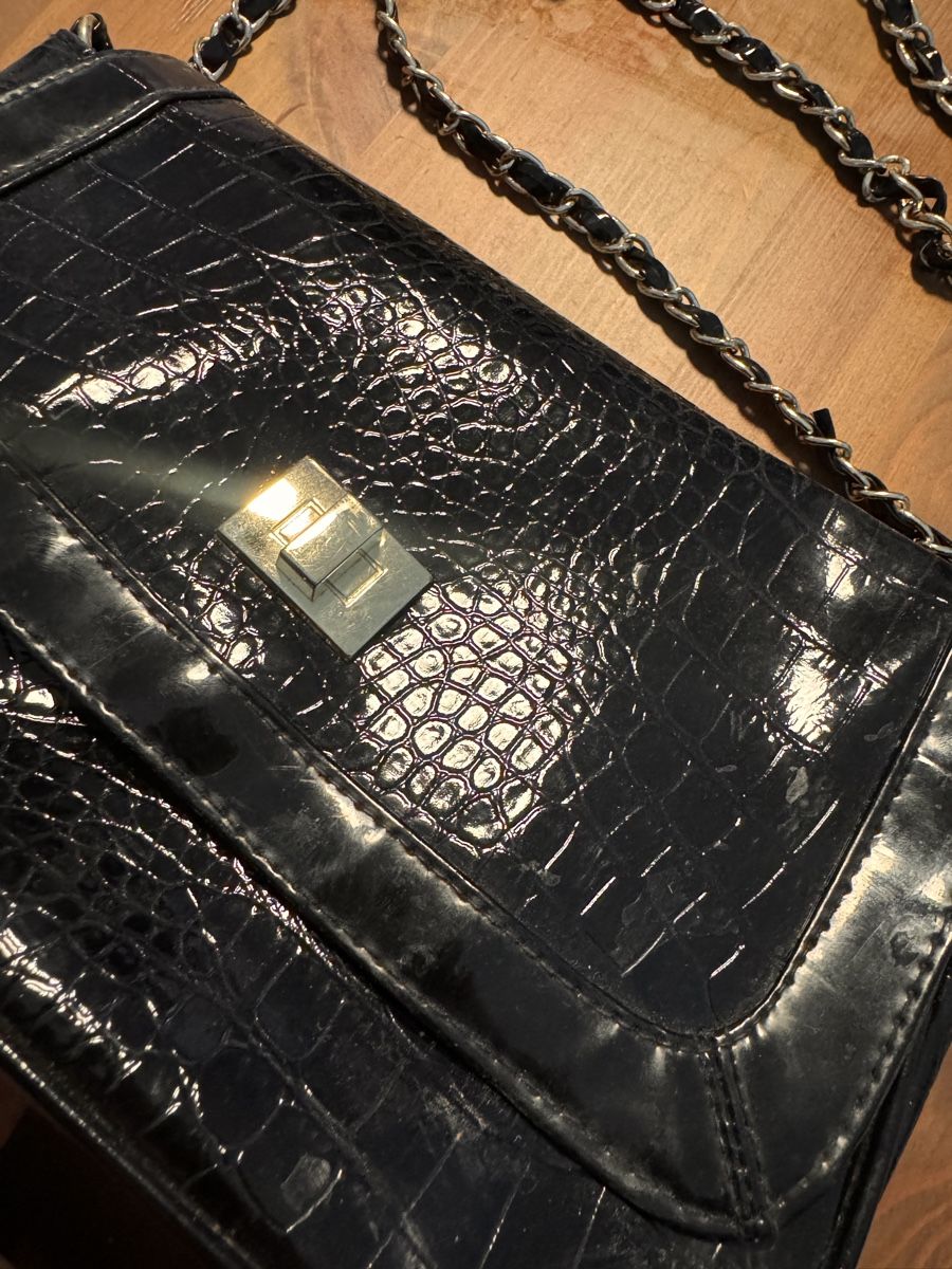 Borse da donna: Schicke schwarze Kroko-Tasche – Nuovo (secondo la descrizione) da Richterswil venduto da Manu55555 1