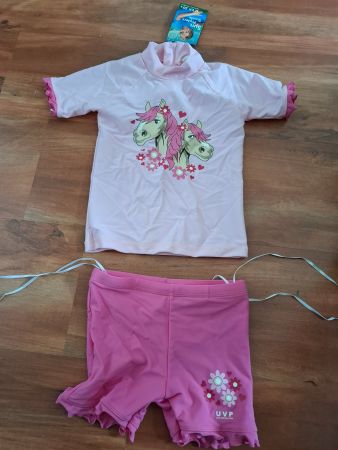 UV Badeanzug 2-teilig Gr. 98 NEU ***TOP-Preis***