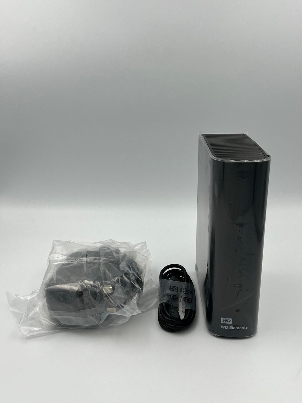 Western Digital Dischi rigidi: WD Elements Desktop 2 TB - Externe Festplatte – Nuovo e nell'imballaggio originale da Basel venduto da Xani 2