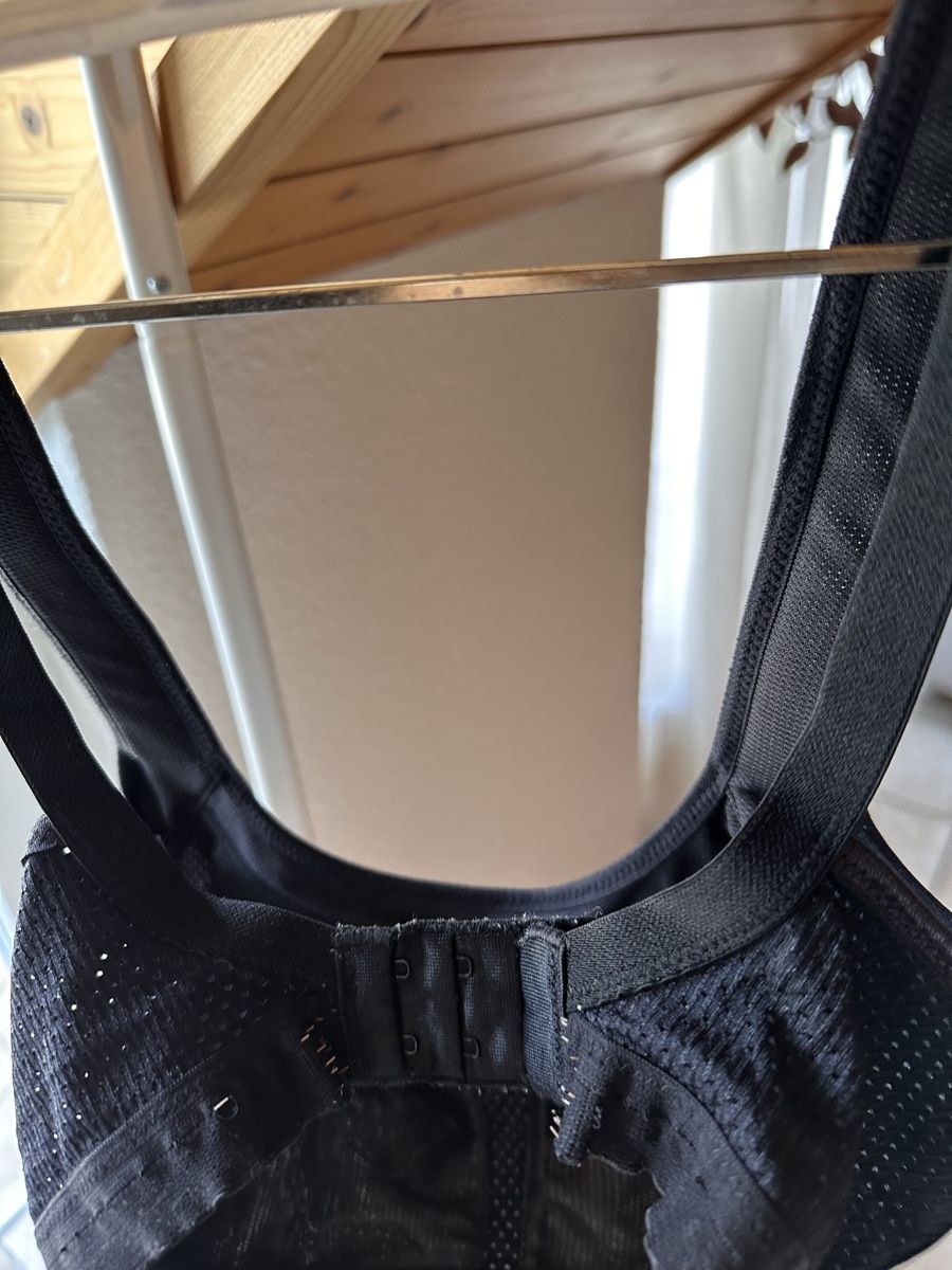 Sonstige Unterwäsche: Sport BH Gr. M schwarz  – Gebraucht aus Münsingen von Secondhand89 2