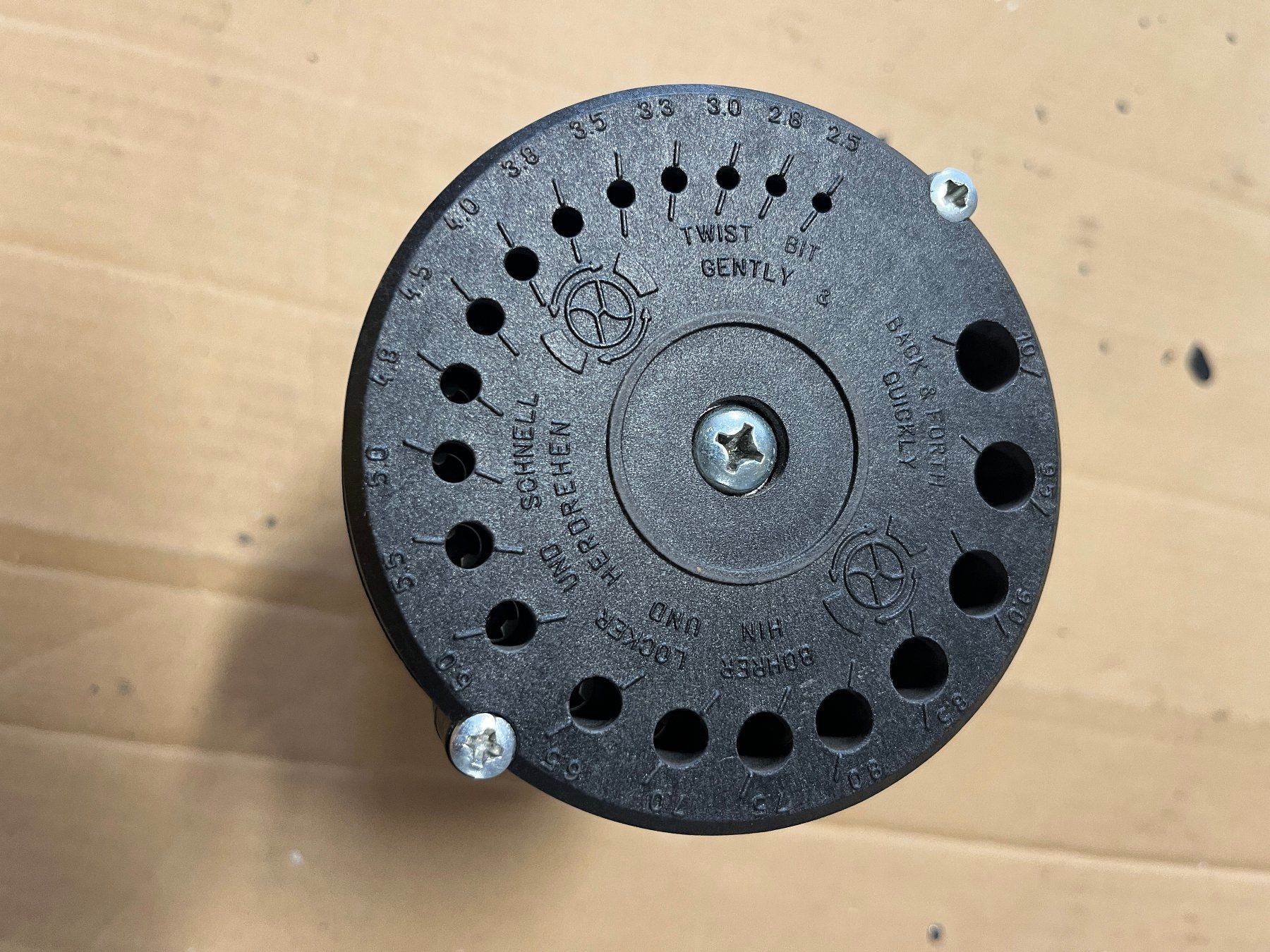 Bosch Trapani: Bohrerschärfgerät Bosch S41 – Usato da Unterkulm venduto da Fabulirius 5