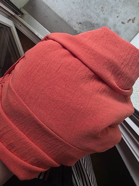 Tute: Elegant Coral Jumpsuit – Usato da Wallisellen venduto da dar_b2m2 3