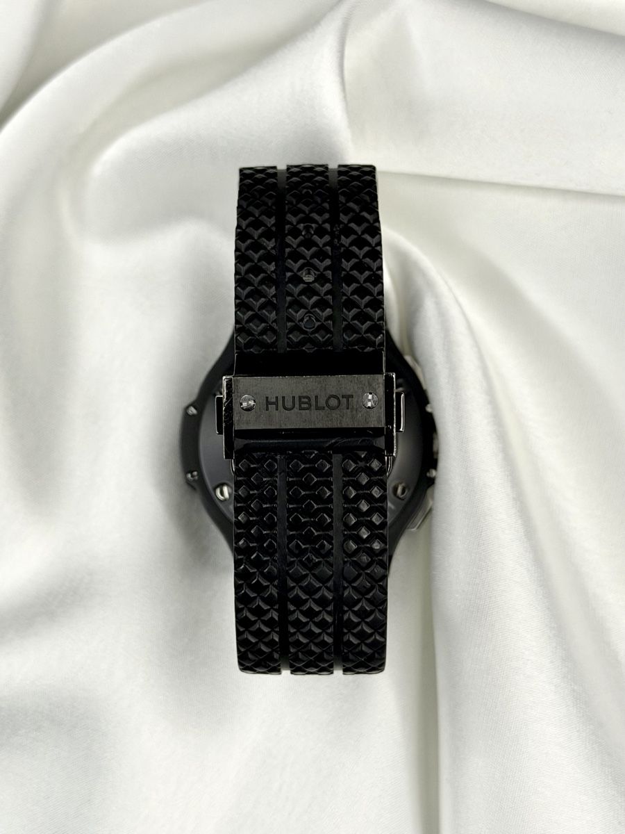Hublot Uhren: Hublot Big Bang Original Ceramic "Black Magic" Full Set – Gebraucht aus Nyon von Lunas_Watches 4