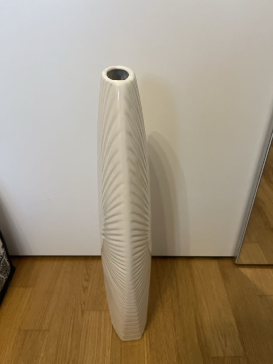 Vasen & Gefässe: Vase Keramik weiss Rillenmuster – Neu (gemäss Beschreibung) aus Basel von Sandraxtr 2