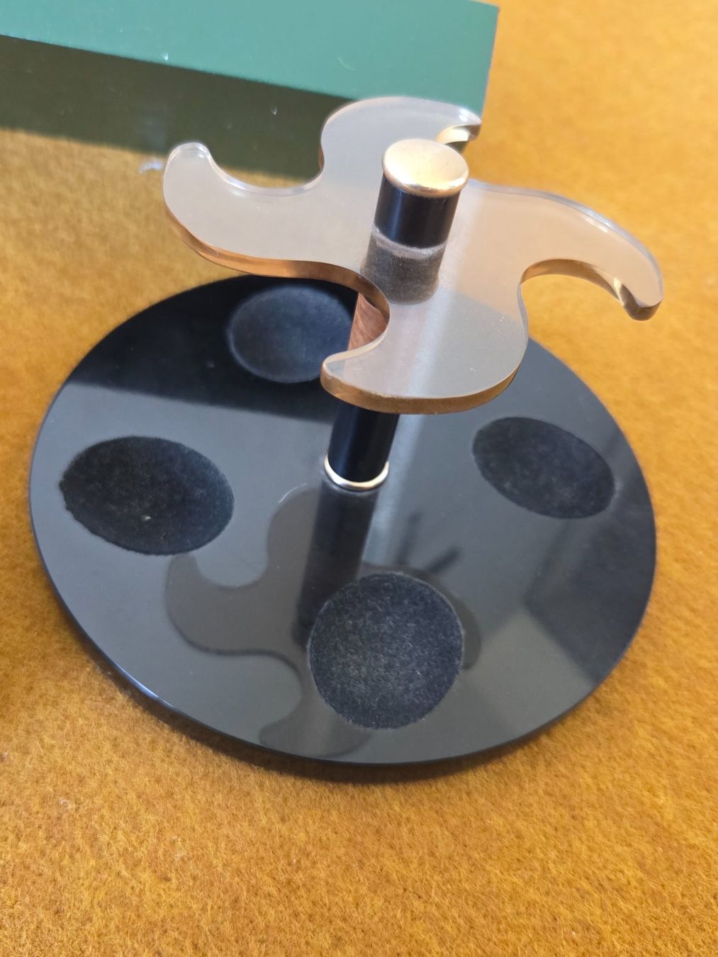 Pipe & Accessori: 4 Pfeifen im Set inkl. -Halter – Usato da Hünenberg venduto da pma_dm5g 5