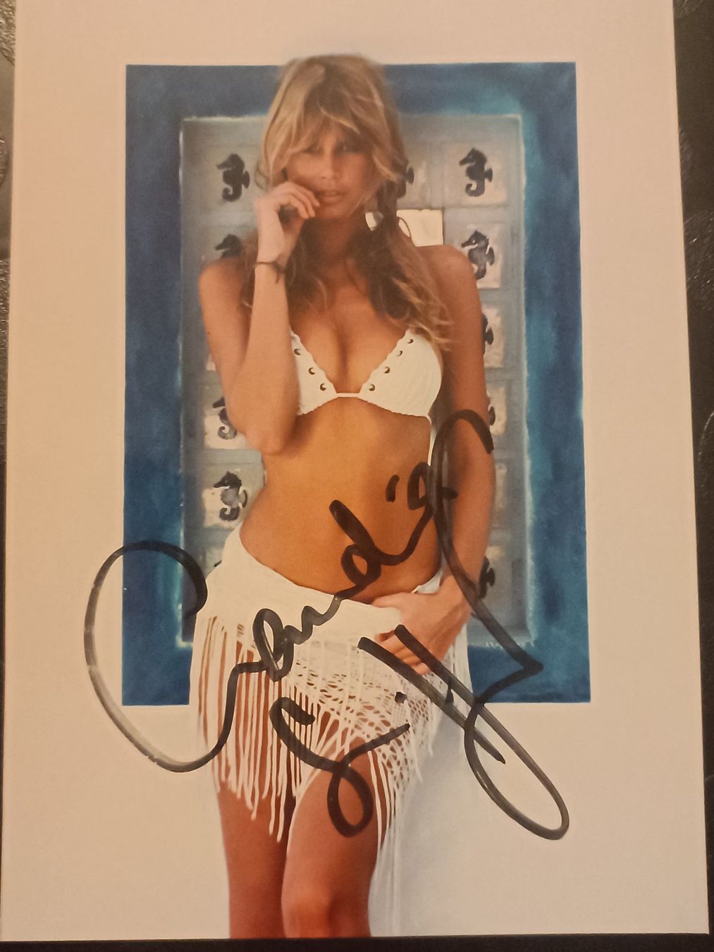 Autografi: Claudia Schiffer - handsigniert – Usato da Menziken venduto da Artographs