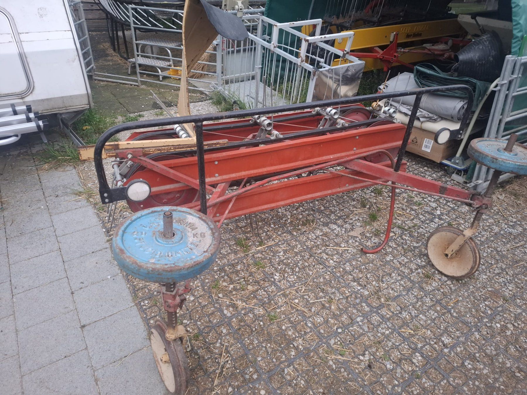Raccolta foraggio grezzo: Heuraupe zu Aebi – Usato da Lyss venduto da Resi018