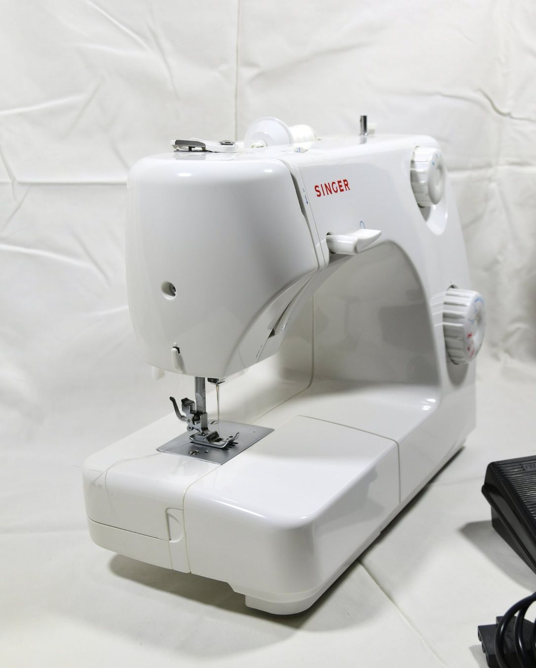 Singer Macchine da cucire: SINGER Nähmaschine Modell 8280 – Usato da Lohn-Ammannsegg venduto da Keyflower 1