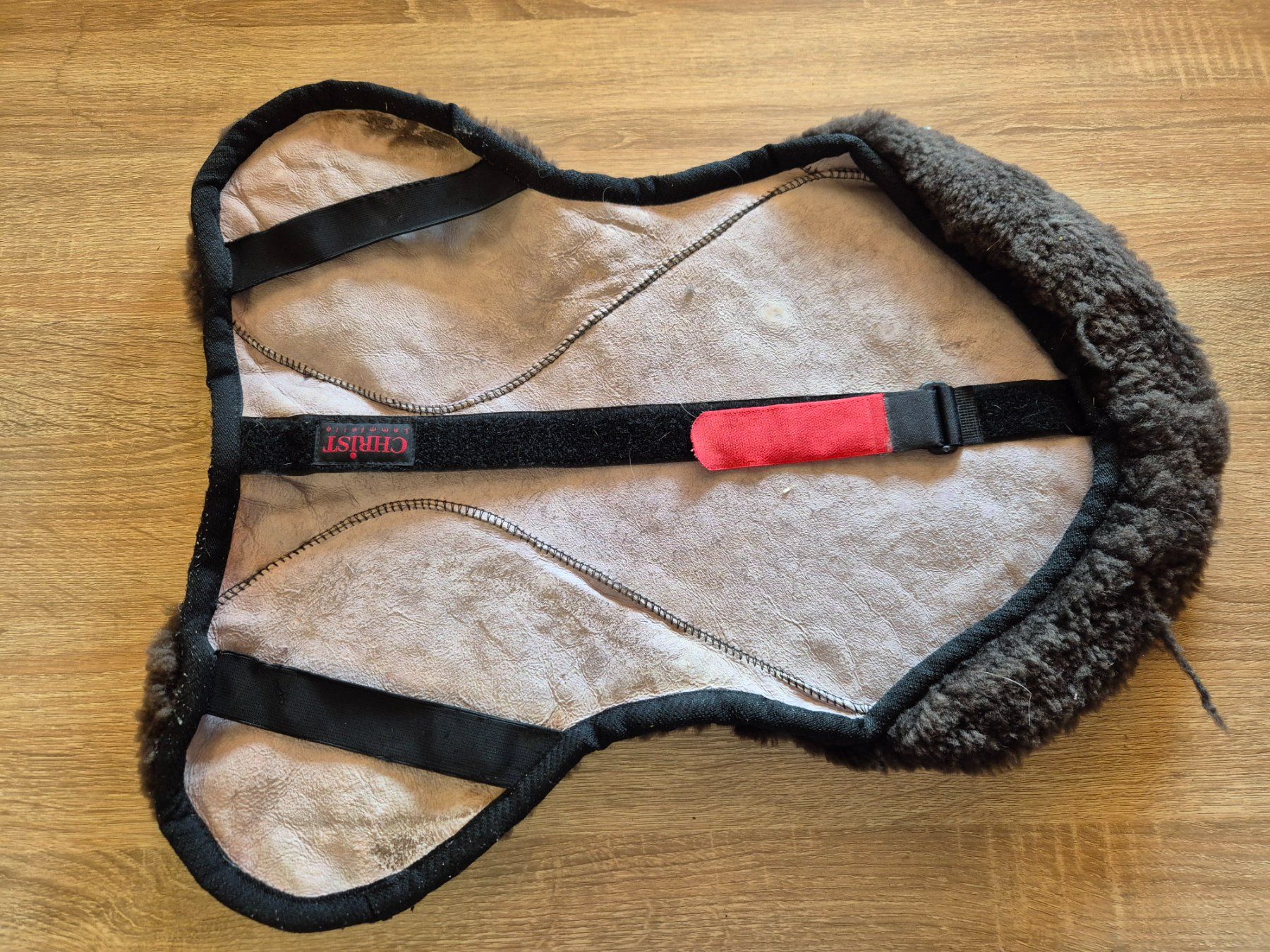 Christ Selle & Accessori: Christ Lammfell Sitzbezug Sattelüberzug – Usato da Meggen venduto da Orrinka20 1