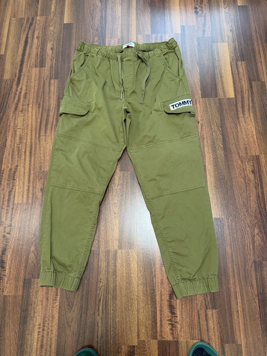 Tommy Hilfiger Pantaloni: Stoff Tommy Hilfiger Hose – Usato da Birr venduto da Lifecycle_
