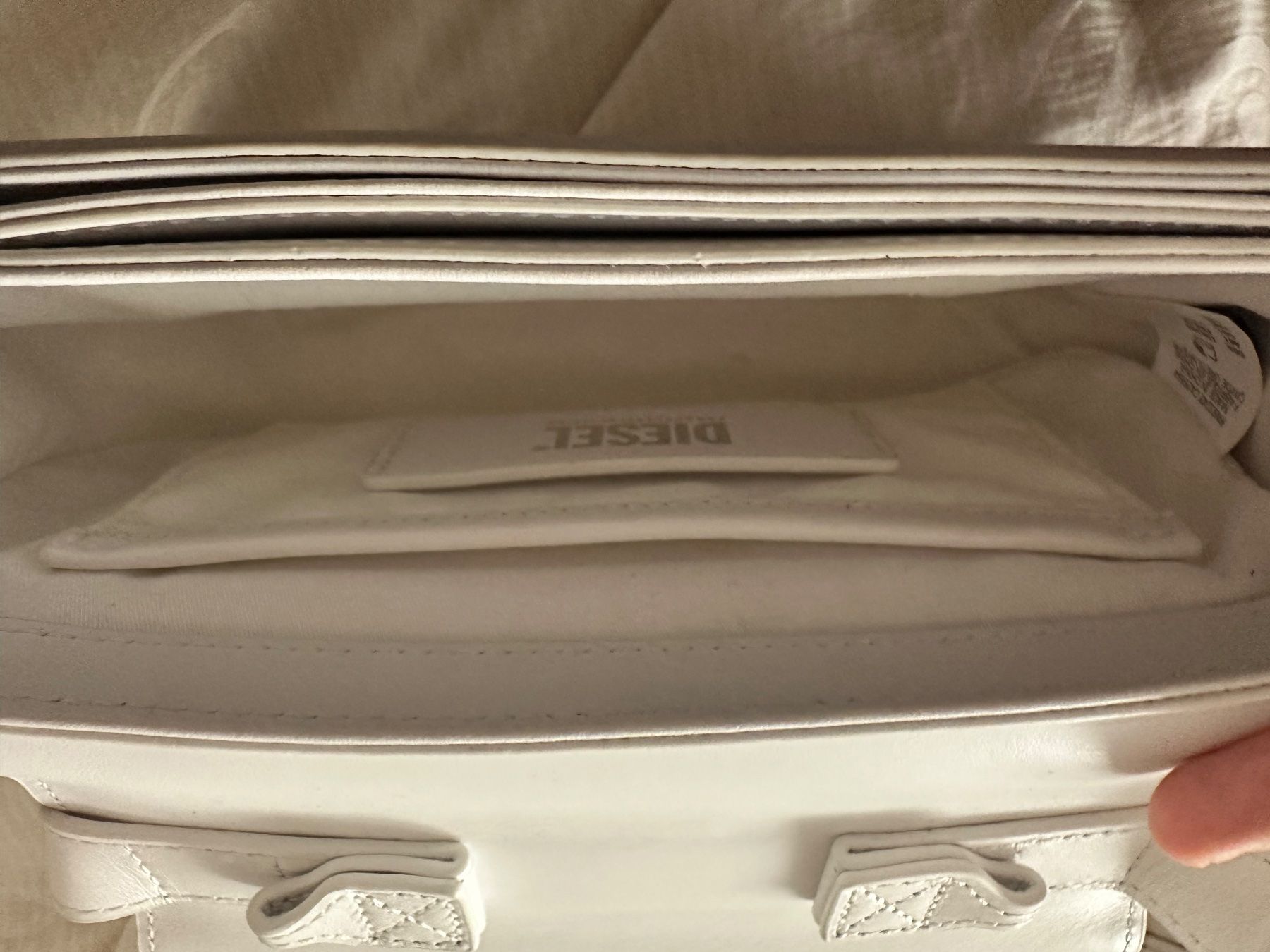 Diesel Taschen: White Diesel Bag ORIGINAL – Gebraucht aus Ittigen von kat_l7tm 1