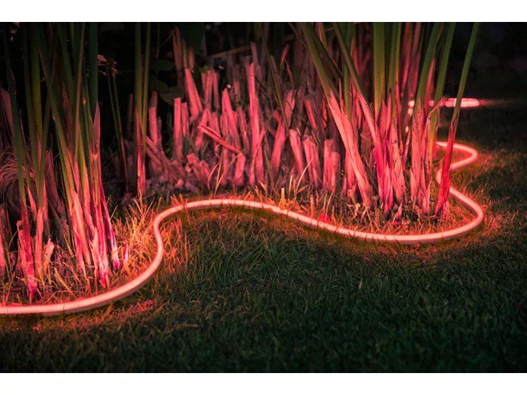 Philips Ghirlande e barre luminose: Philips Hue Outdoor Lightstrip 5 Meter – Nuovo (secondo la descrizione) da Luzern venduto da jwetterwald 1
