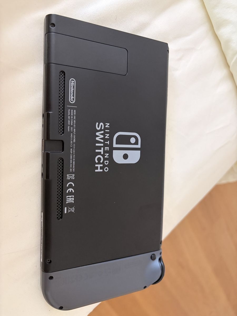 Nintendo Consoles: Nintendo Switch Konsole – D'occasion à Steinhausen par Elif.Guerbuez 1