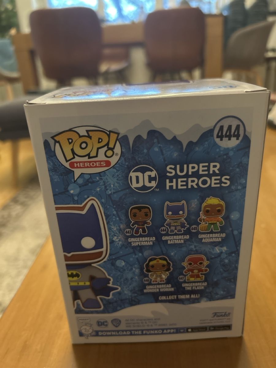 Funko Statuette: Funko Pop Gingerbread Batman 444 DC Super Heroes  – Usato da Basel venduto da basaranhallac 1