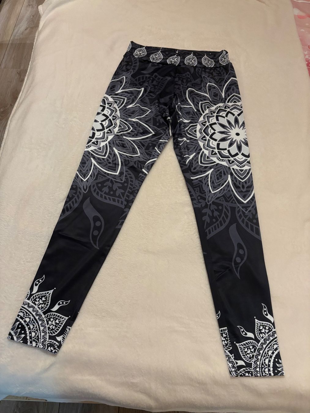 Leggings: Leggins Gr. M NEU – Nuovo (secondo la descrizione) da Schaffhausen venduto da Simmel80
