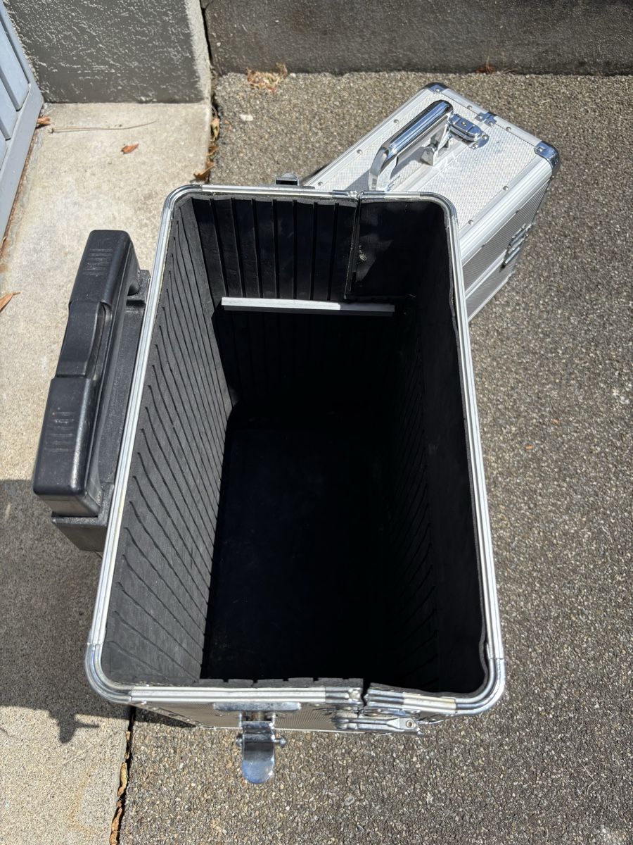 Valises de voyage: Alukoffer, Universal. Trolly.  – D'occasion à Dübendorf par mba_5yvw 4