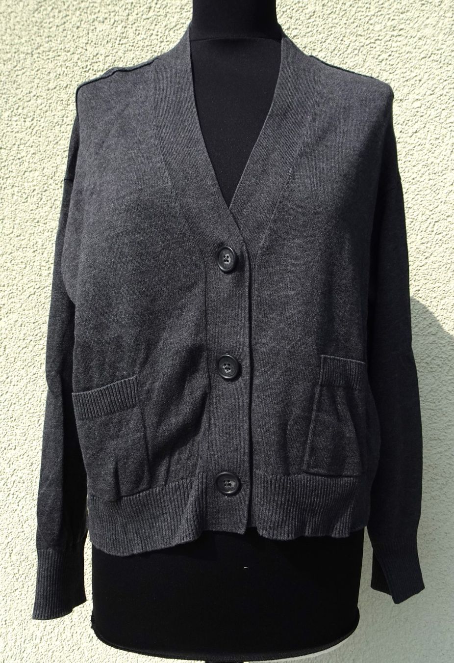 Repeat Giacche: Cardigan Strickjacke Repeat dunkelgrau Gr. S /38 – Usato da Winterthur venduto da blumeblau77