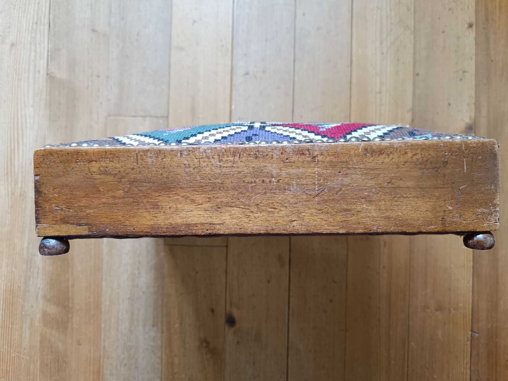 Hocker: Repose-pieds ancien – Gebraucht aus Cossonay-Ville von Aryann34 4
