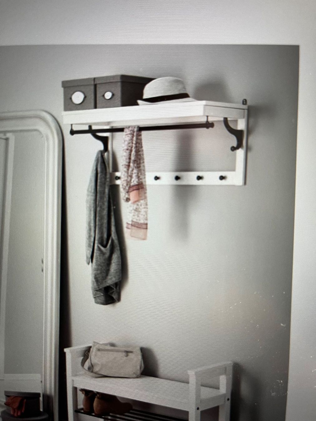 Ikea Garderobe: Hutablage "Hemnes" – Gebraucht aus Balgach von Olieto